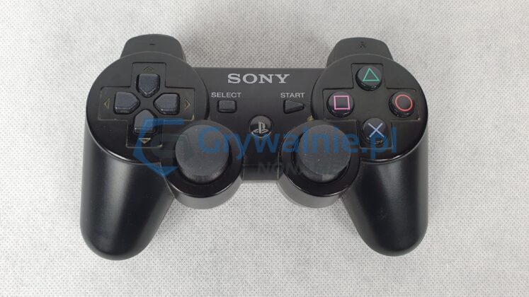 PlayStation porównanie kontrolerów - PS5, PS4, PS3 (DualShock 3, DualShock 4, DualSense)