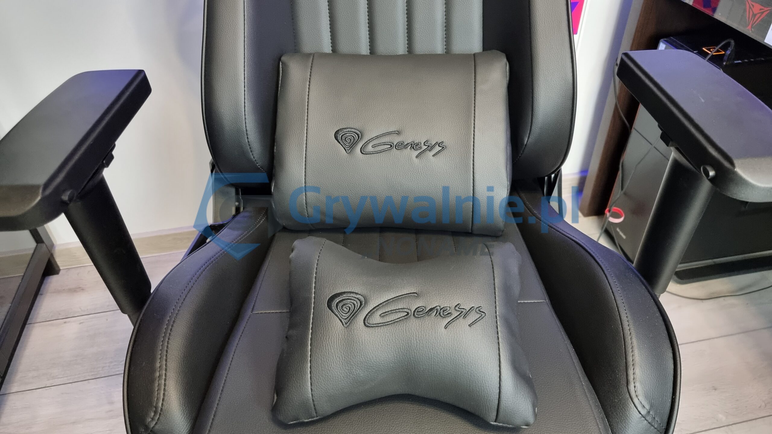 Fotel dla gracza Genesis Nitro 950 - Fotel gamingowy